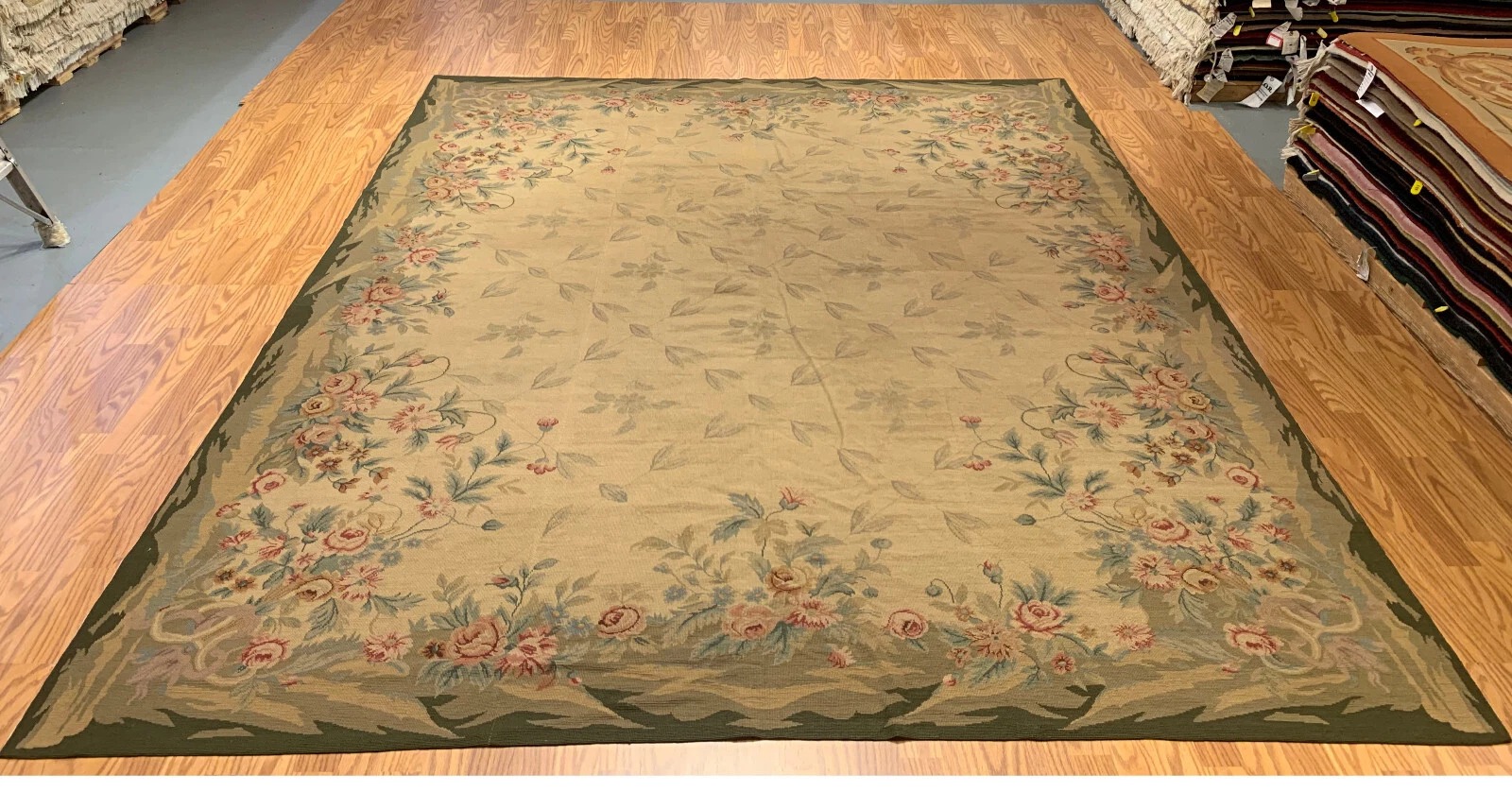 8 x 10 Needle Point 100% Wool Hand Knotted Area Rug