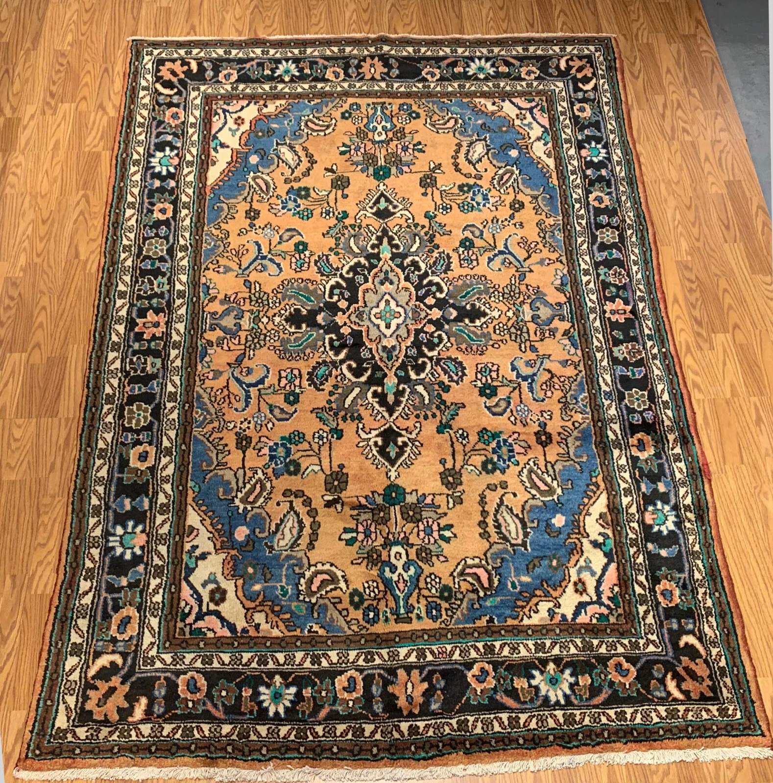 6.7 x 9.11 Vintage Hand Knotted 100% Wool Vegetable Dye Area Rug