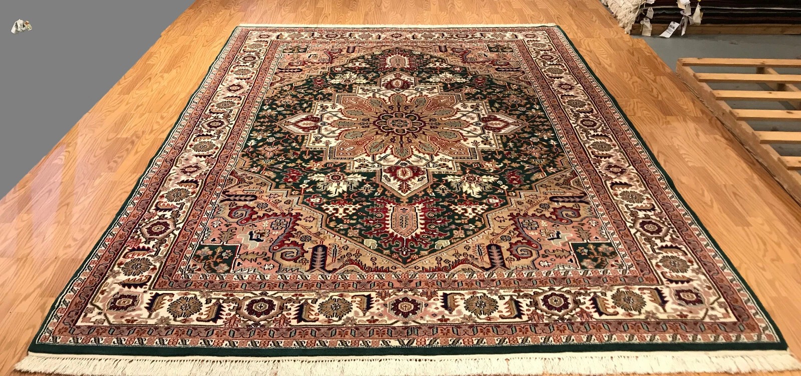 8 X 10 Hand Knotted 100% Wool Area Rug EB334928333437 Montaage