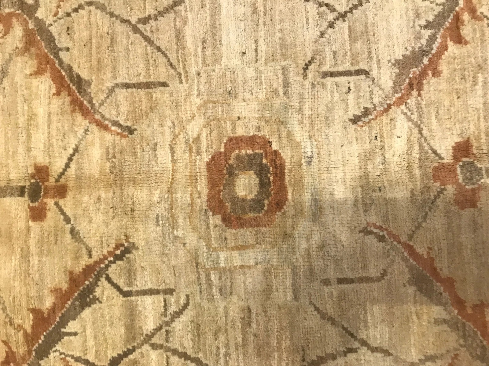 8 x 10 Hand Knotted 100% Wool Area Rug
