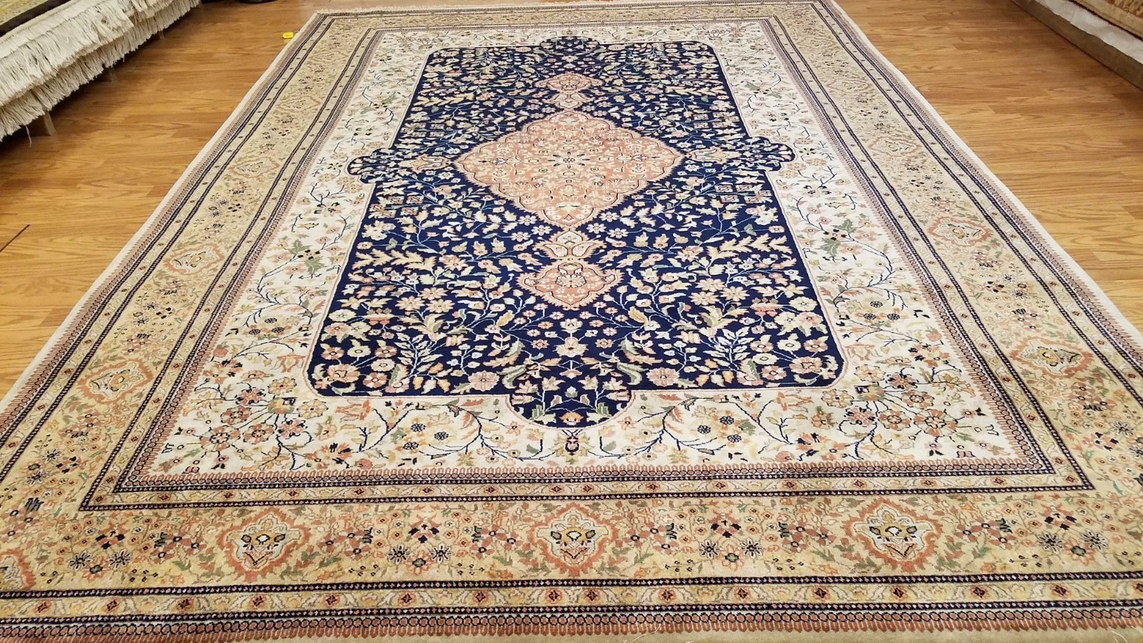 7 x 10 Top Quality Vegetable Dye Navy & Gold Tabatabaei Hand Knotted Wool Rug EB333015227559 Montaage