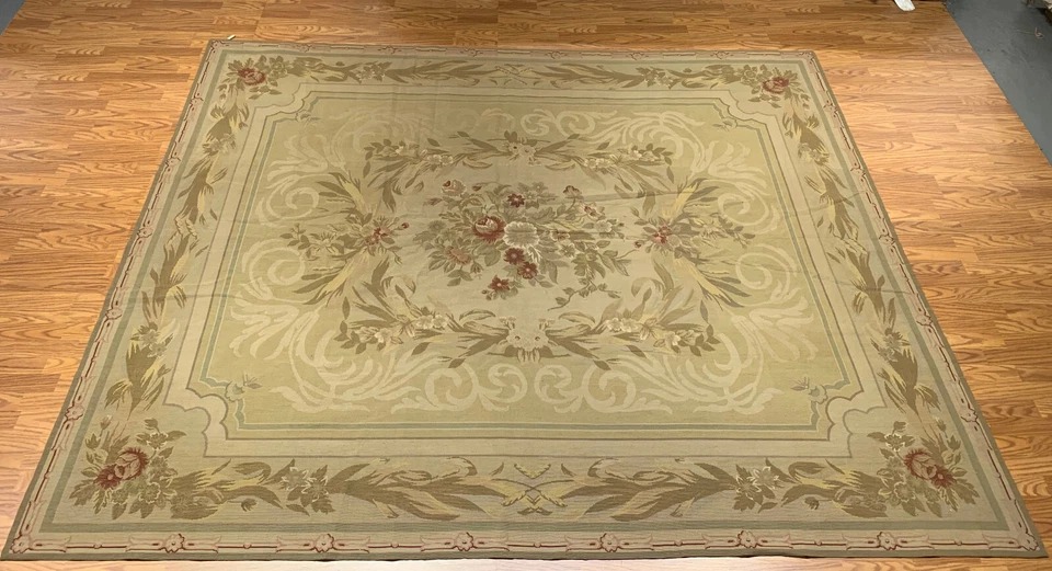 8 x 10 Needle Point 100% Wool Hand Knotted Area Rug