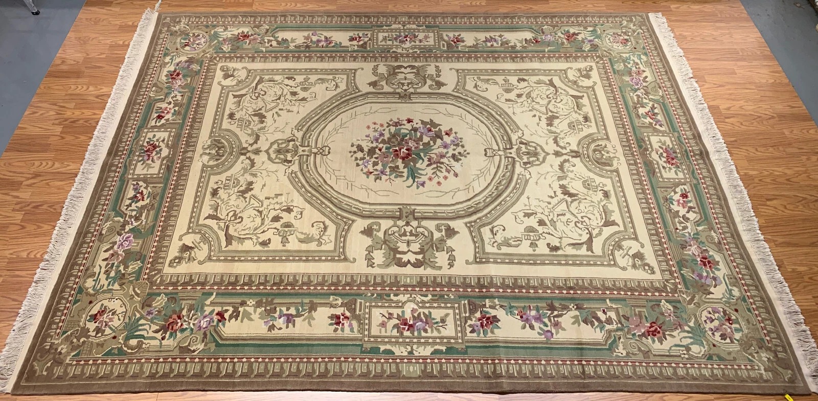 9 x 12 Hand Knotted 100% Wool Area Rug