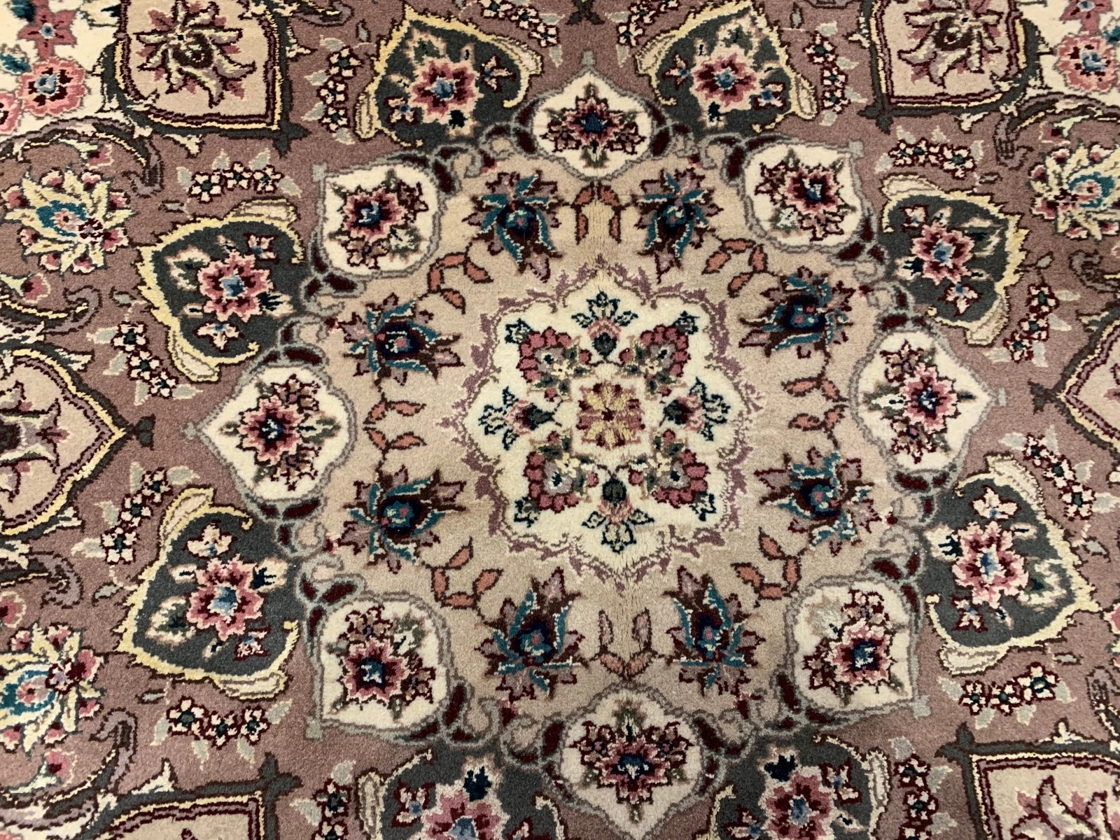 9 x 12 Hand Knotted Wool & Silk Area Rug