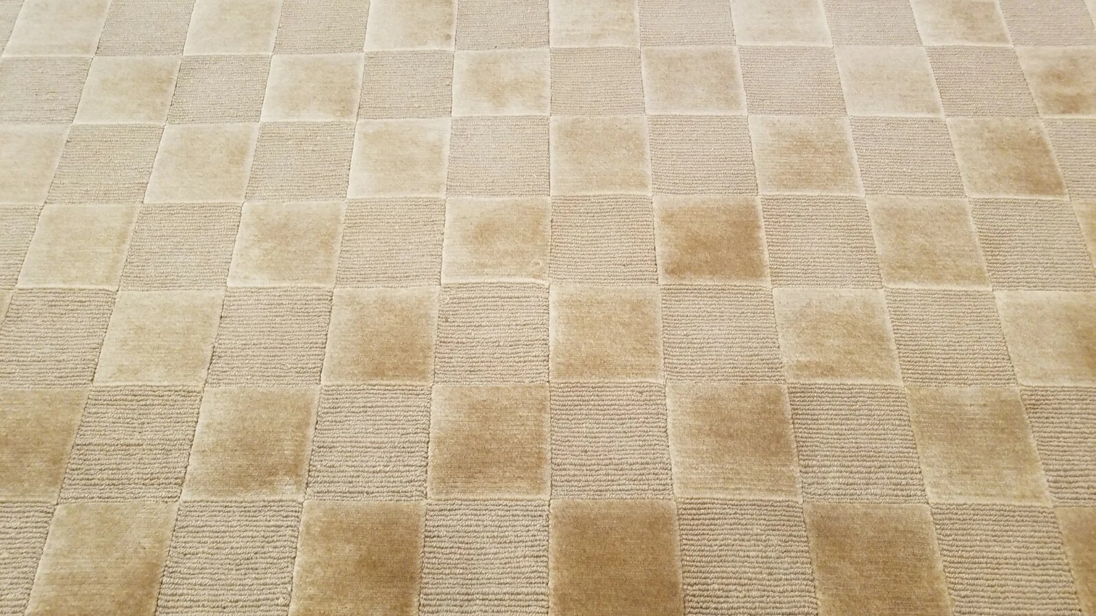 6 x 9 Gold Modern Checked Handmade Nepal rug