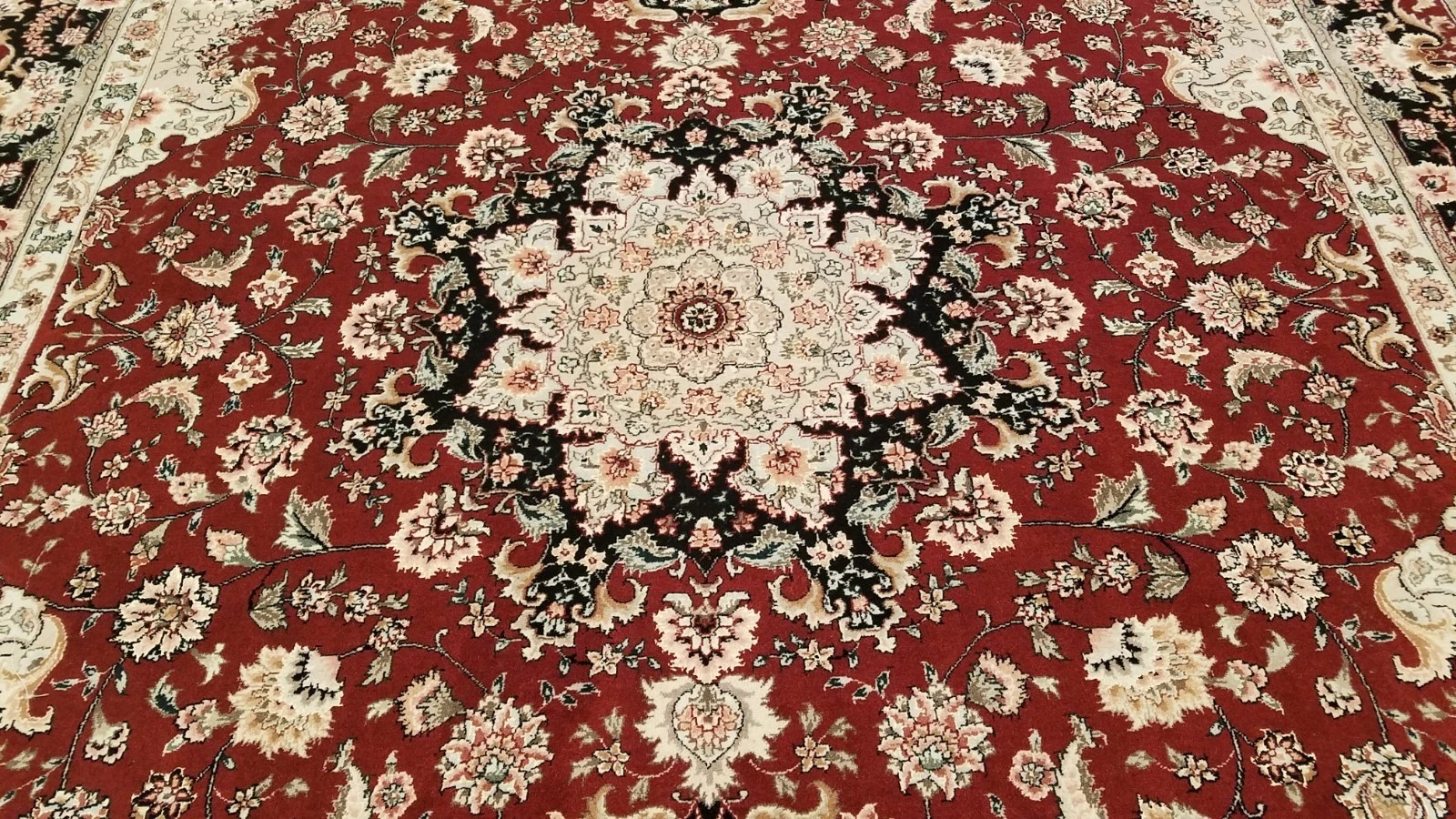 8 x 10 Red & Black Wool & Silk Hand Knotted Oriental Rug