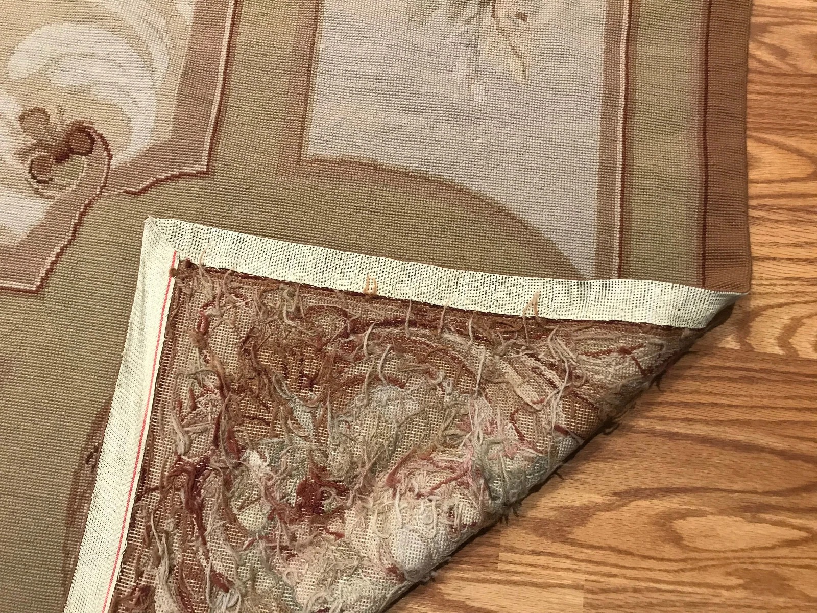 8 x 10 Needle Point 100% Wool Hand Knotted Area Rug