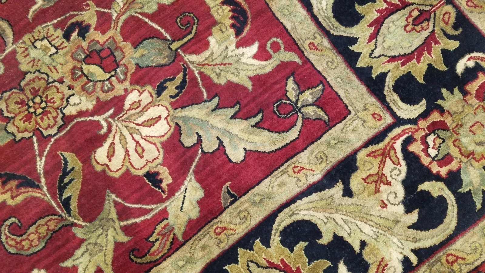 8 x 10 Indo Agra Hand spawned Wool Hand Knotted Oriental Rug