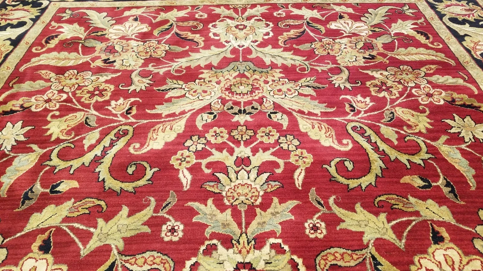 8 x 10 Indo Agra Hand spawned Wool Hand Knotted Oriental Rug