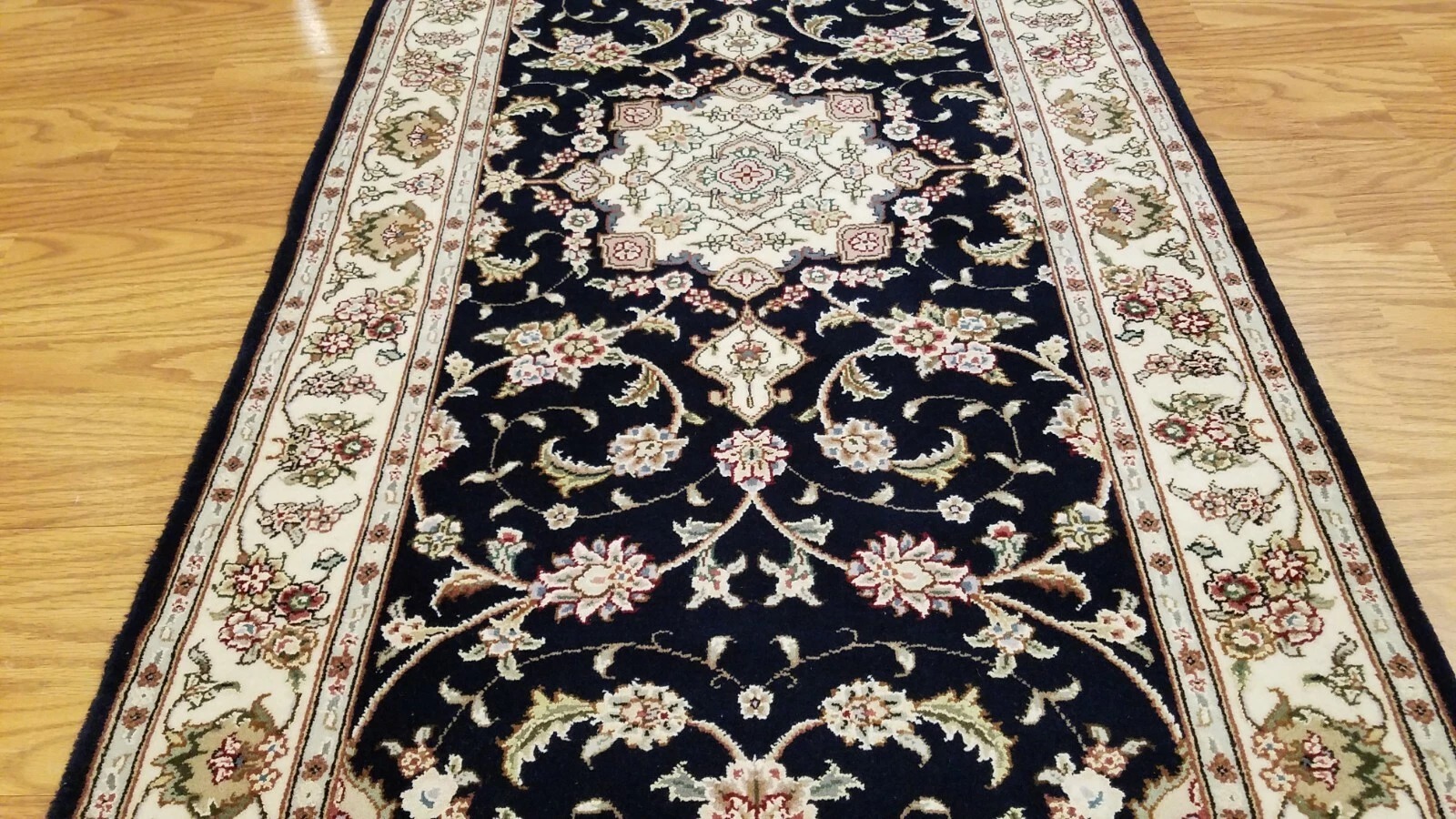 2.6 x 6 Navy & Ivory Design Wool & Silk Hand Knotted Area rug