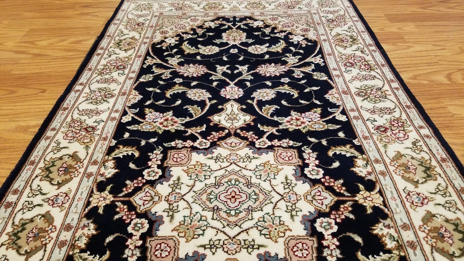 2.6 x 6 Navy & Ivory Design Wool & Silk Hand Knotted Area rug