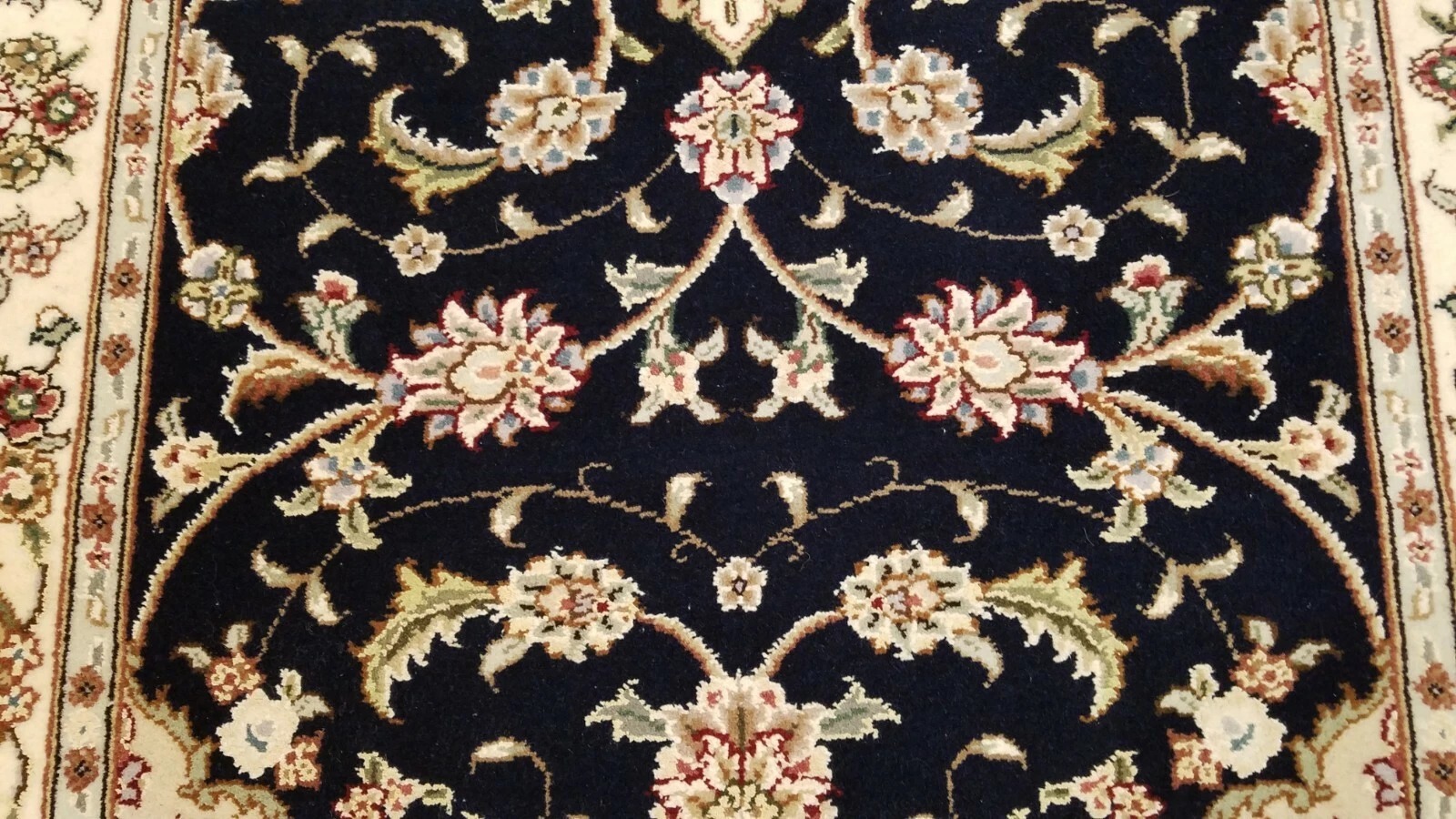 2.6 x 6 Navy & Ivory Design Wool & Silk Hand Knotted Area rug
