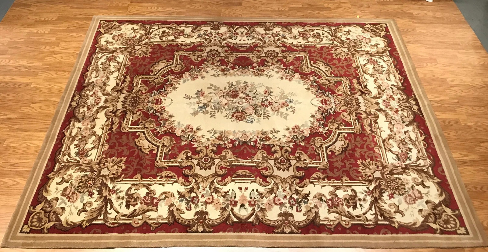 8 X 10 Hand Knotted 100% Wool Area Rug