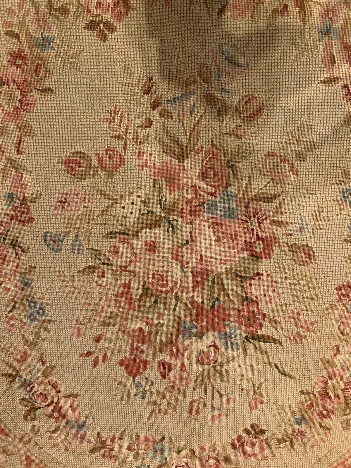 8 x 10 Needle Point 100% Wool Hand Knotted Area Rug