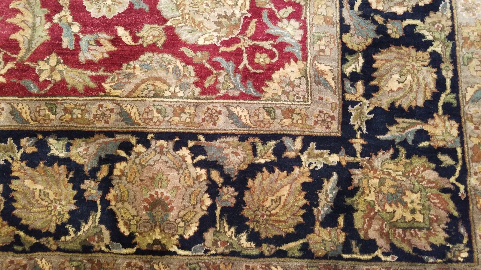 8 x 10 Burgundy Red Fine Indo Agra Hand Knotted Rug