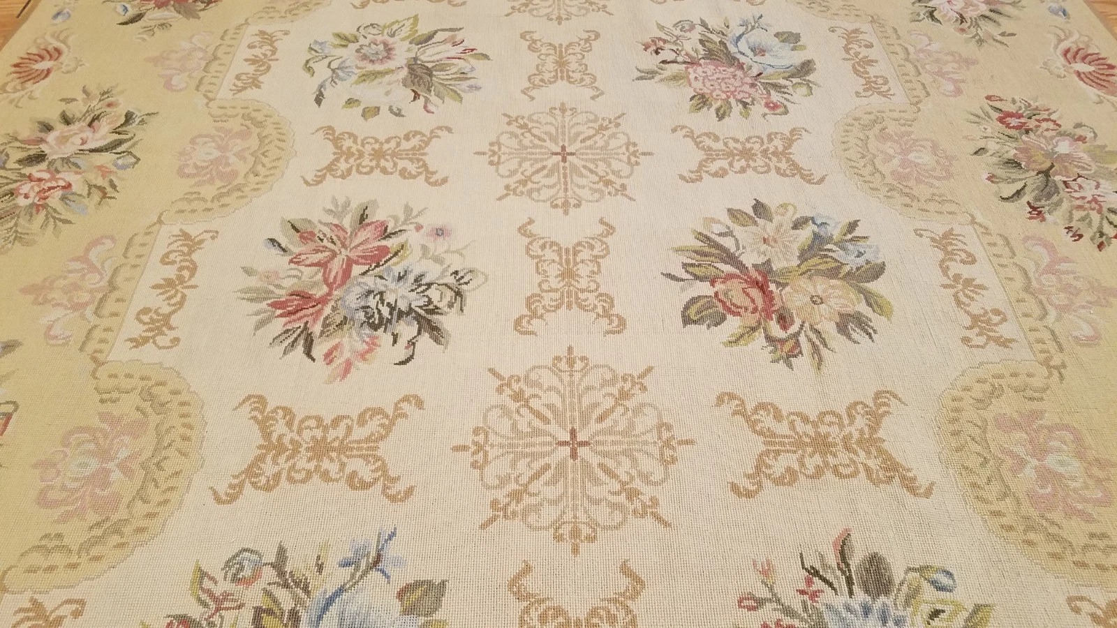 6 x 9 Hand woven English garden design Needle point 100% wool Area rug