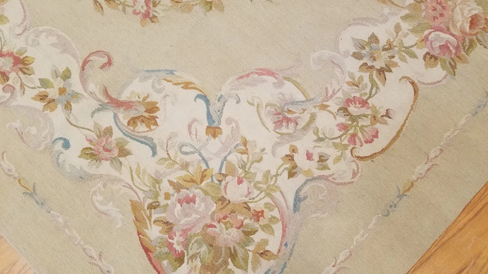 6 x 9 Hand woven French Aubusson Weave 100% wool Area rug