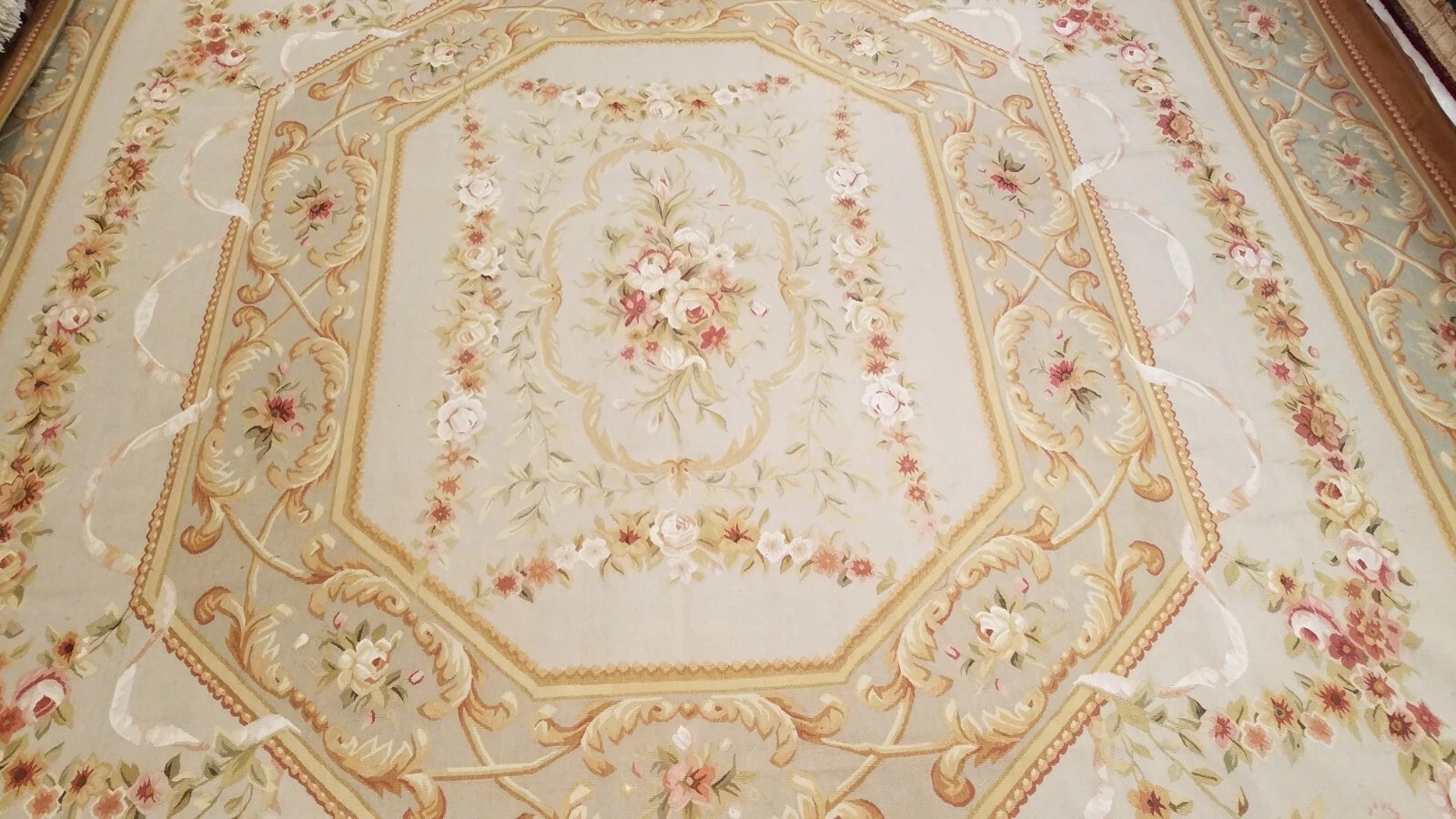 12' x 16' Hand woven French Aubusson Weave 100% wool Area rug