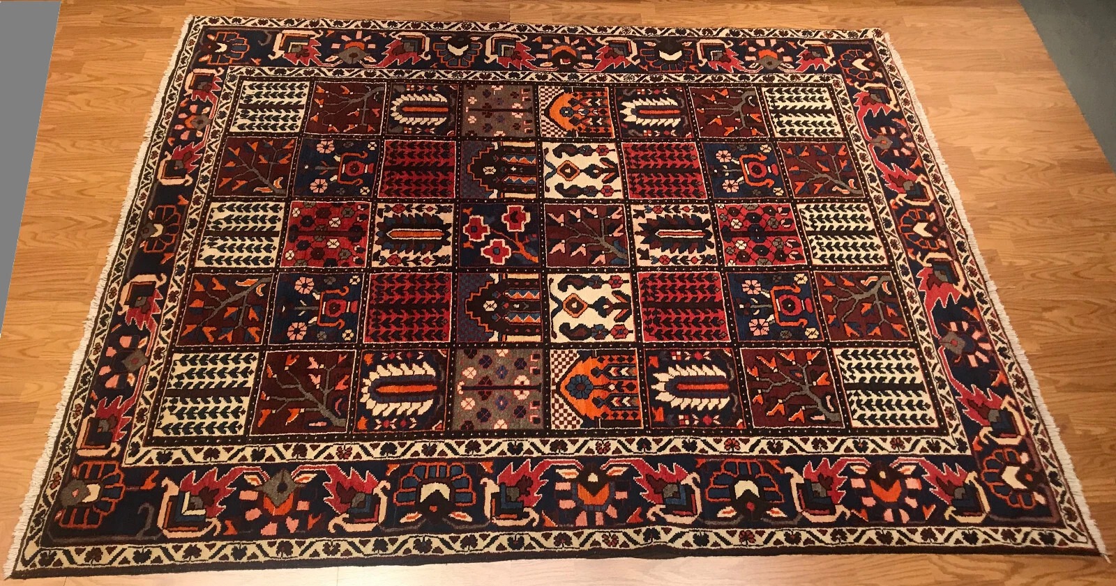 7 x 10 Vintage 100% Wool Hand Knotted Area Rug