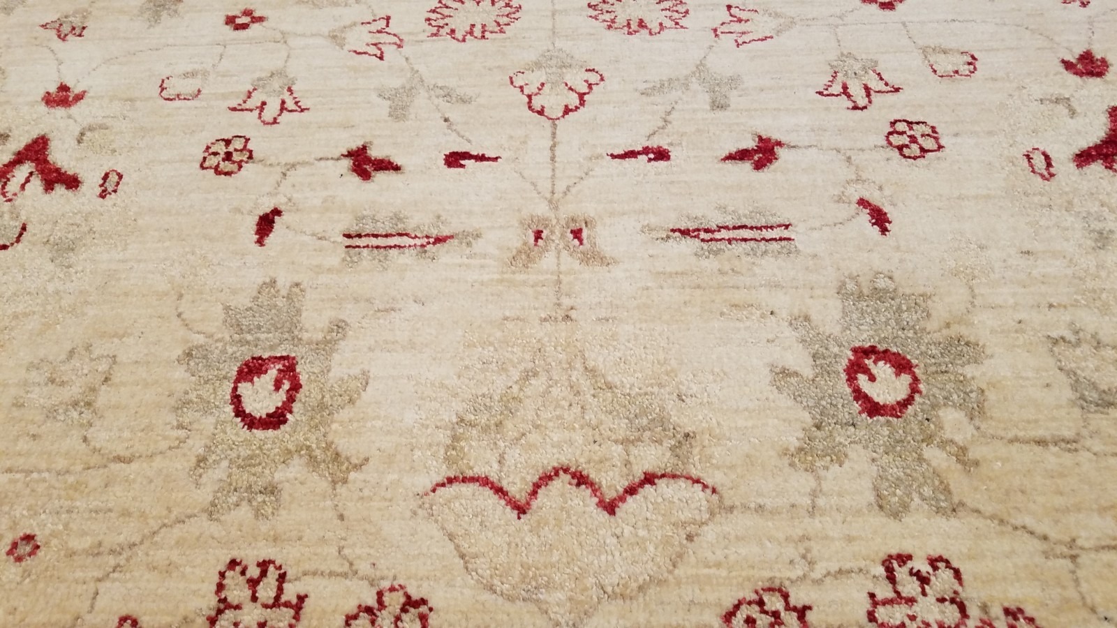 8 x 10 Pak Pechavar Wool & Silk Hand Knotted Wool Oriental Rug