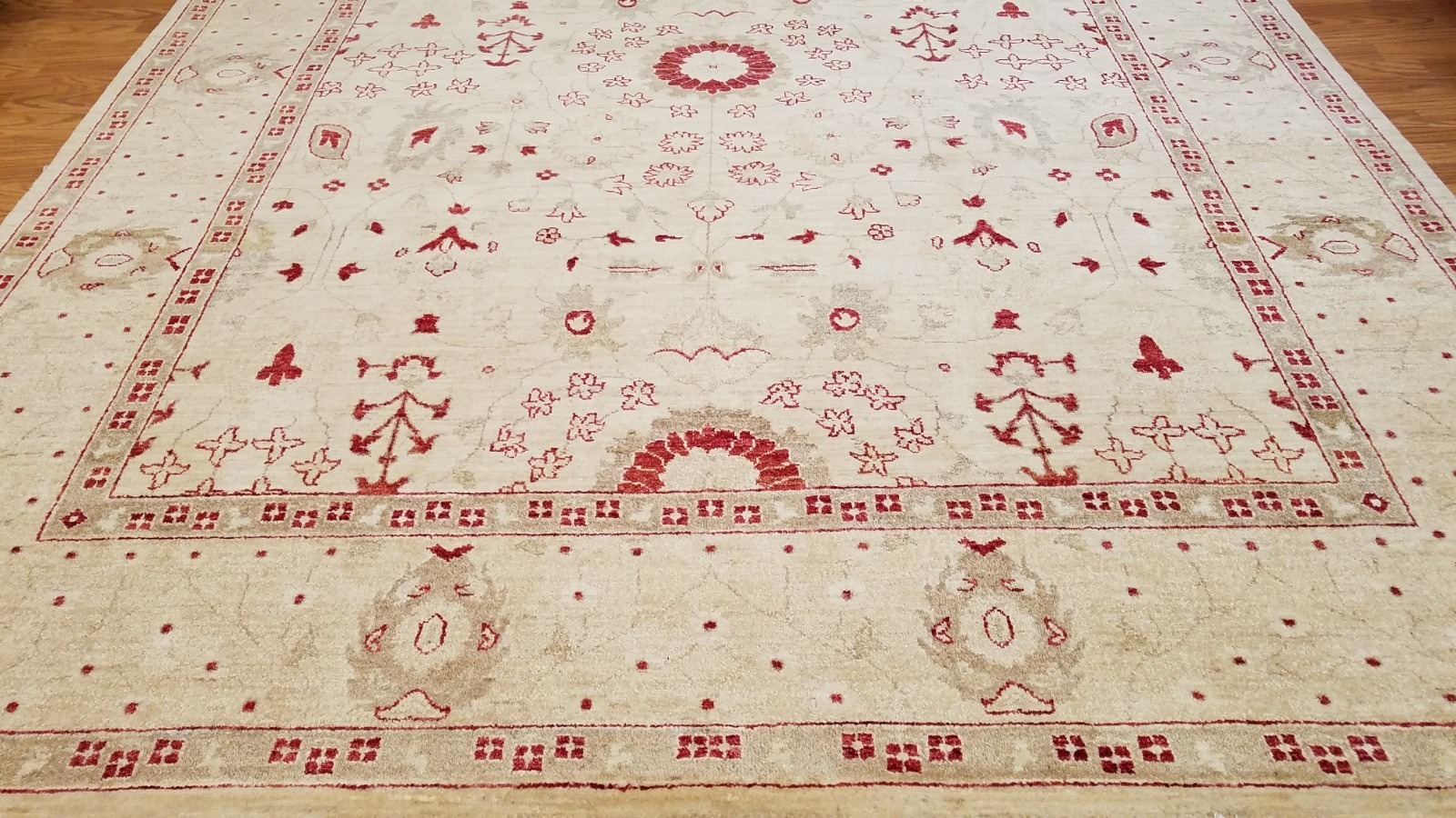 8 x 10 Pak Pechavar Wool & Silk Hand Knotted Wool Oriental Rug