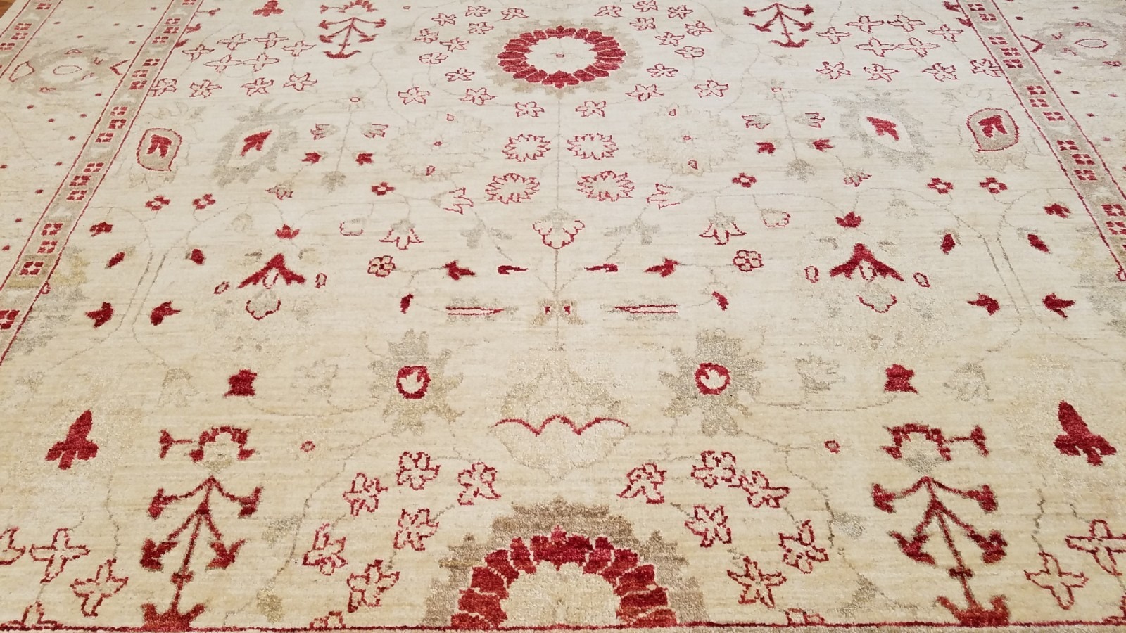 8 x 10 Pak Pechavar Wool & Silk Hand Knotted Wool Oriental Rug
