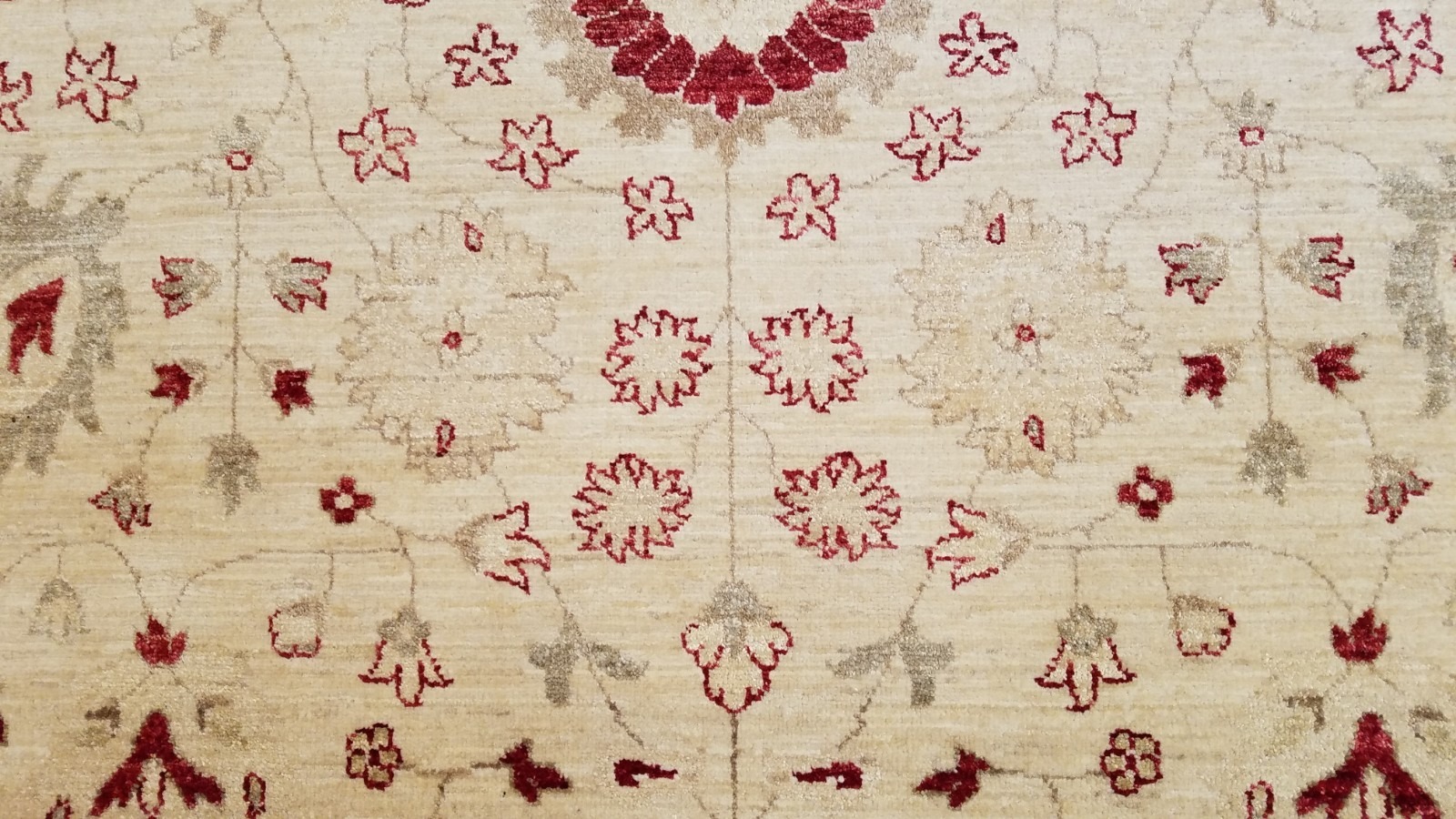 8 x 10 Pak Pechavar Wool & Silk Hand Knotted Wool Oriental Rug
