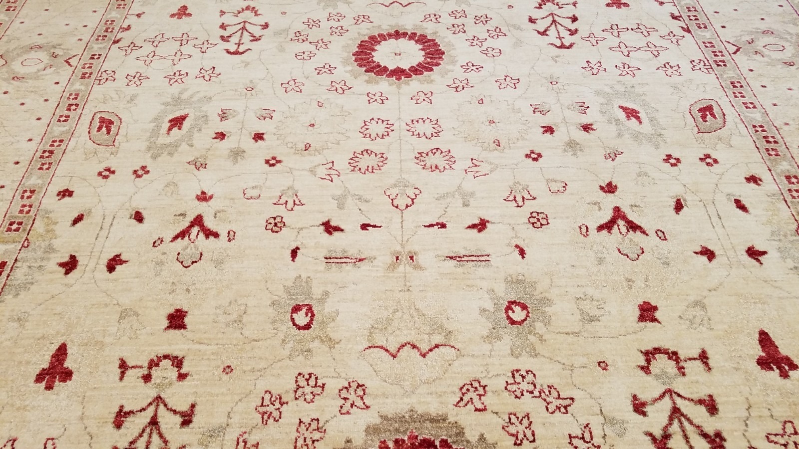 8 x 10 Pak Pechavar Wool & Silk Hand Knotted Wool Oriental Rug