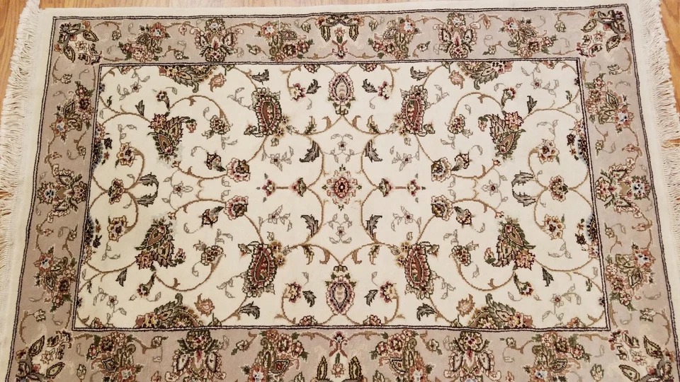 3 x 5 Ivory Wool & Silk Hand Knotted Area rug