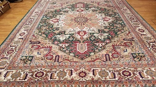 8 x 10 Green Indo Hand Knotted Wool Oriental Rug
