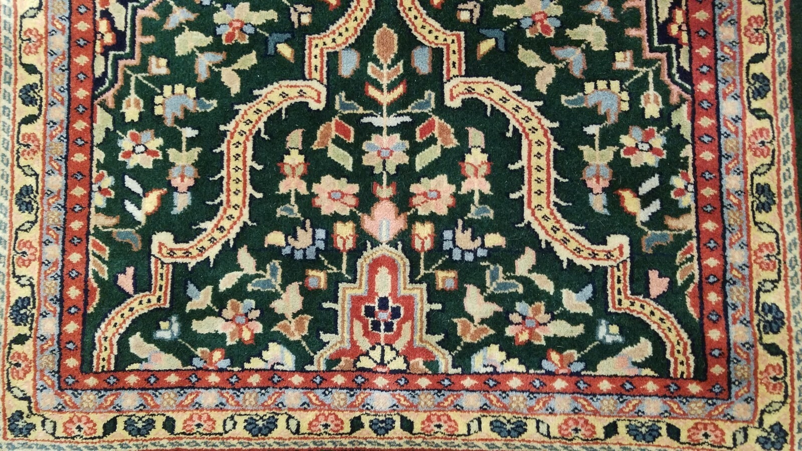 2.6 x 10 Emerald Green Indo Hand Knotted Wool Oriental rug
