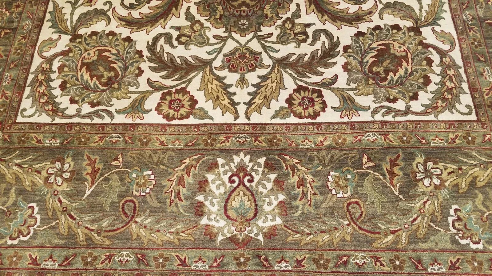 9 x 12 Ivory & Sage & Olive Green Agra All-Over Wool Hand-Knotted Oriental Rug