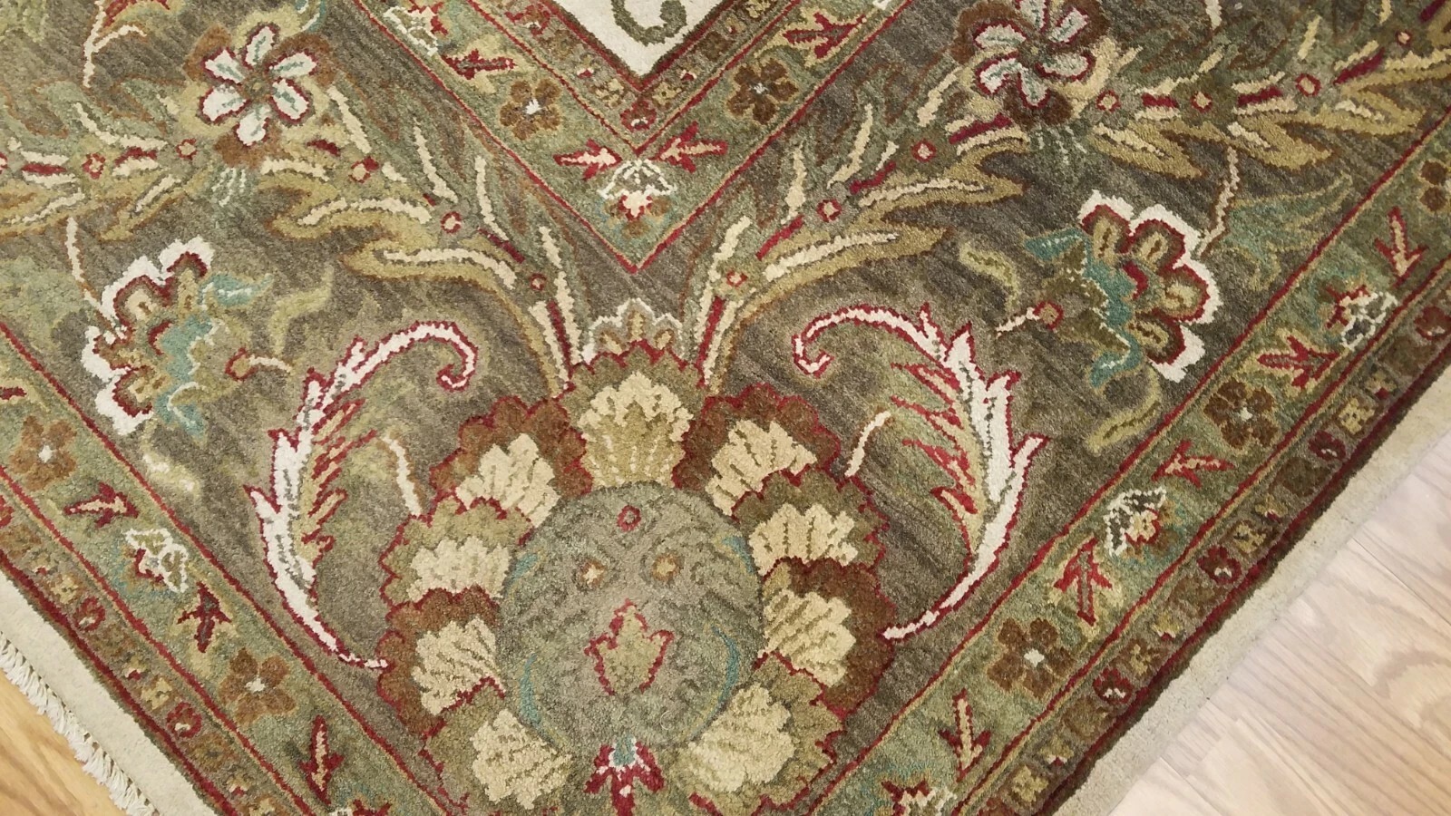 9 x 12 Ivory & Sage & Olive Green Agra All-Over Wool Hand-Knotted Oriental Rug