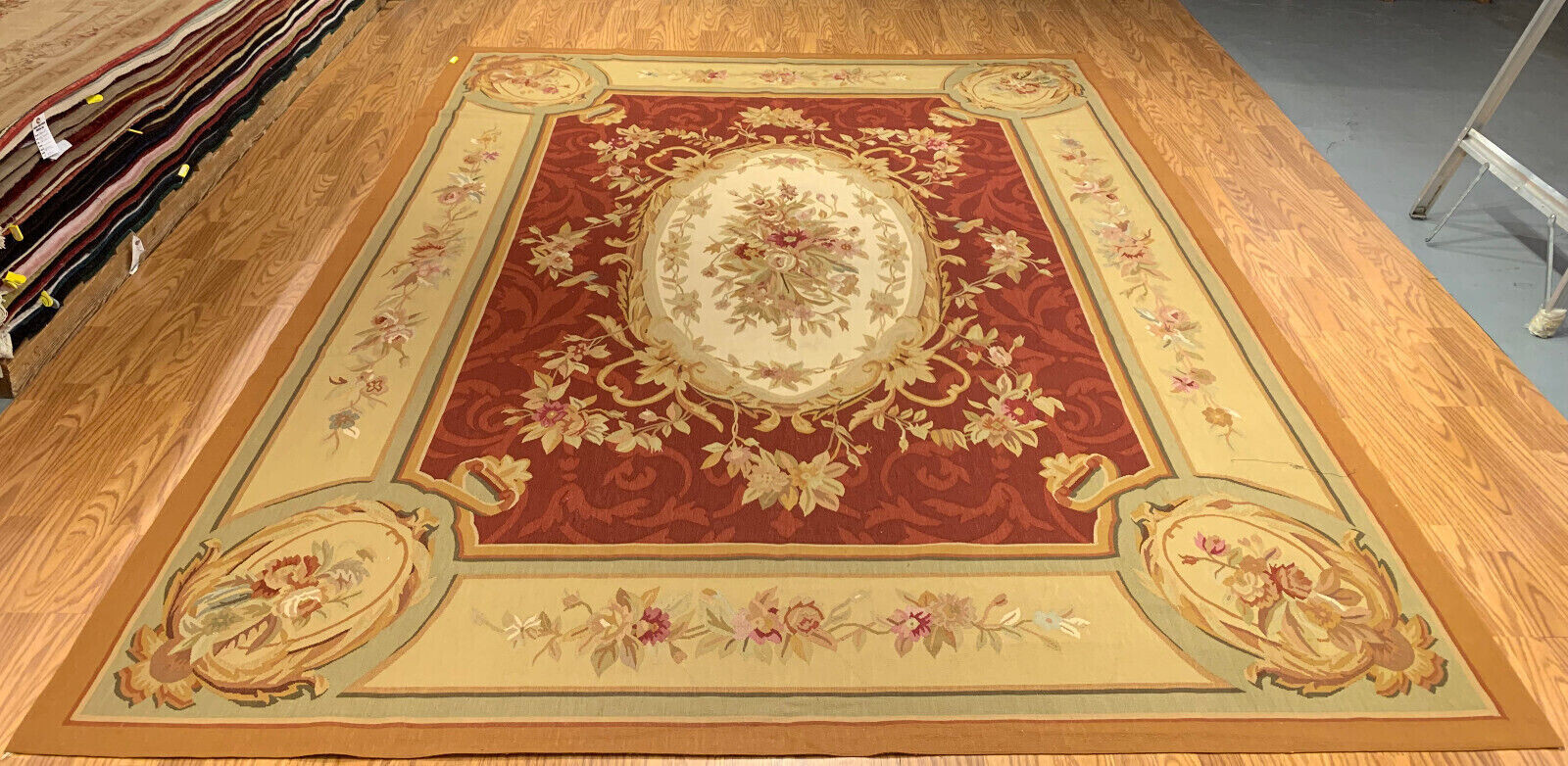 8' x 10' Hand woven French Aubusson Weave 100% wool Area rug