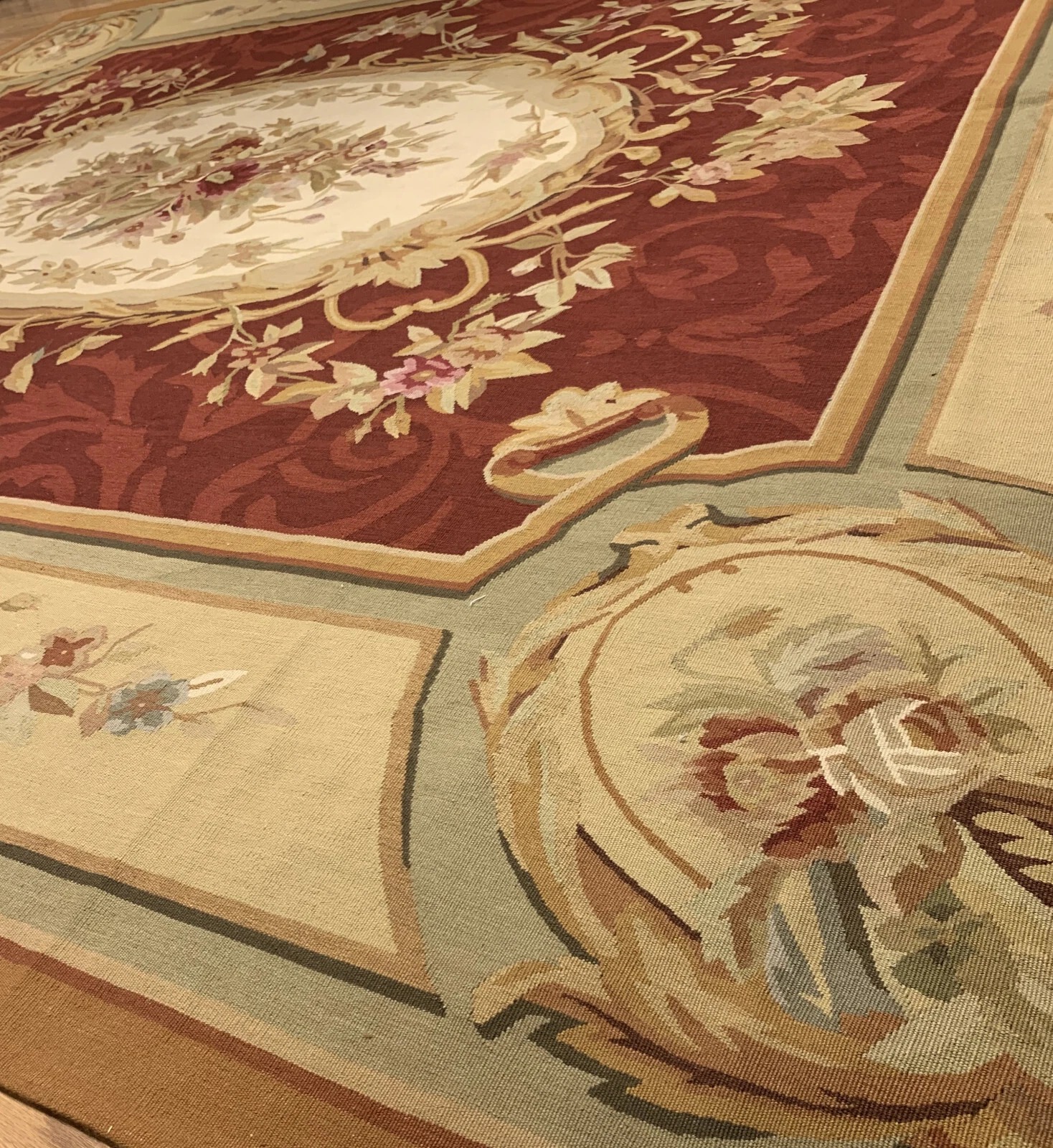 8 x 10 Aubusson Weave 100% Wool Hand Knotted Area Rug