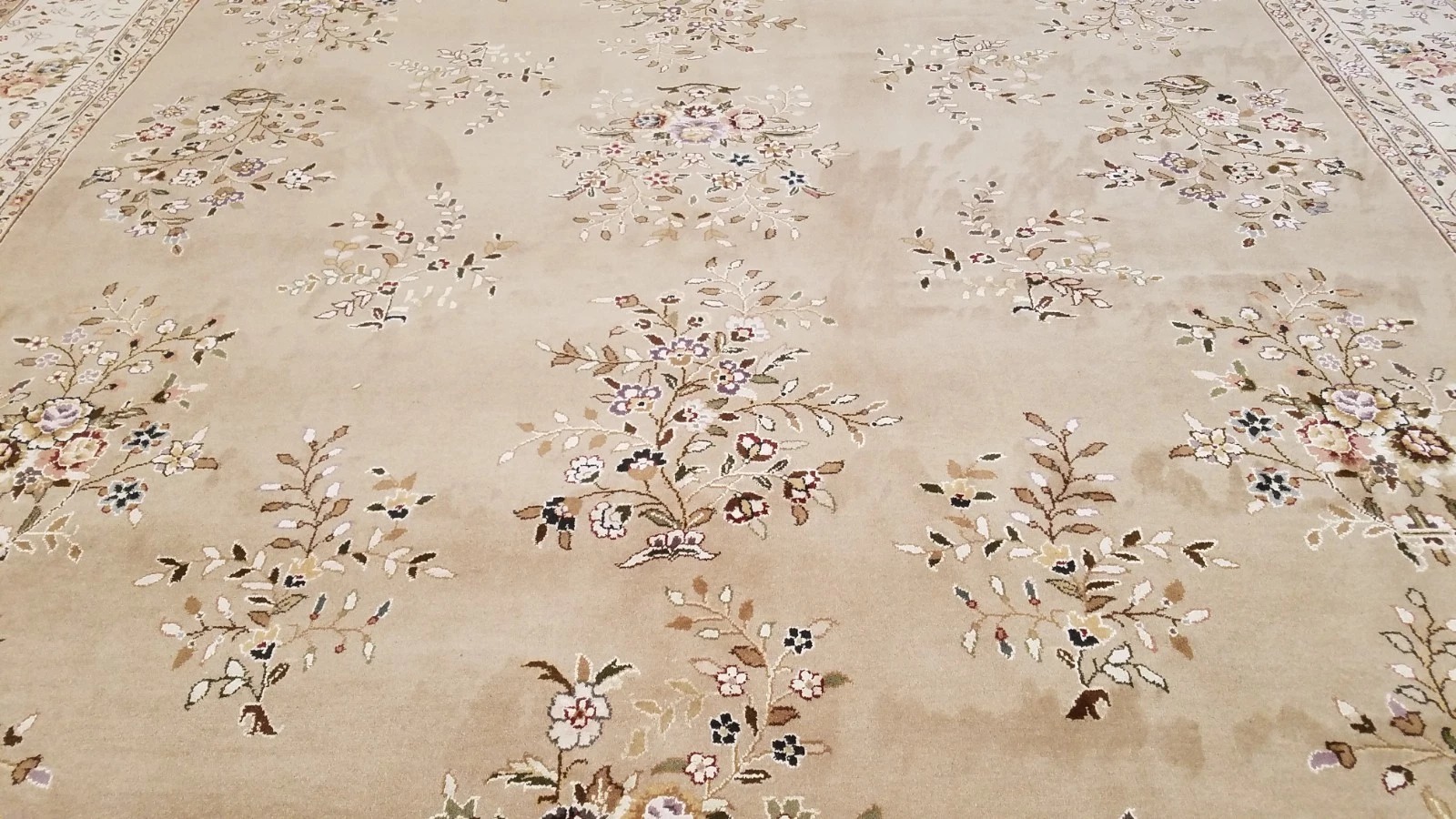 8 x 10 Fine Quality Sino Sarouk Wool & Silk Hand Knotted Oriental Rug