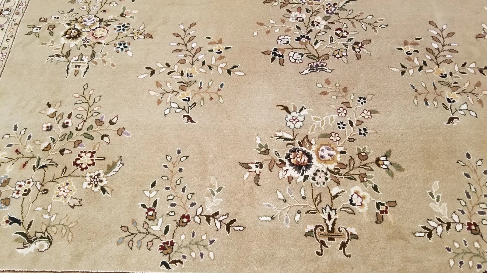 8 x 10 Fine Quality Sino Sarouk Wool & Silk Hand Knotted Oriental Rug