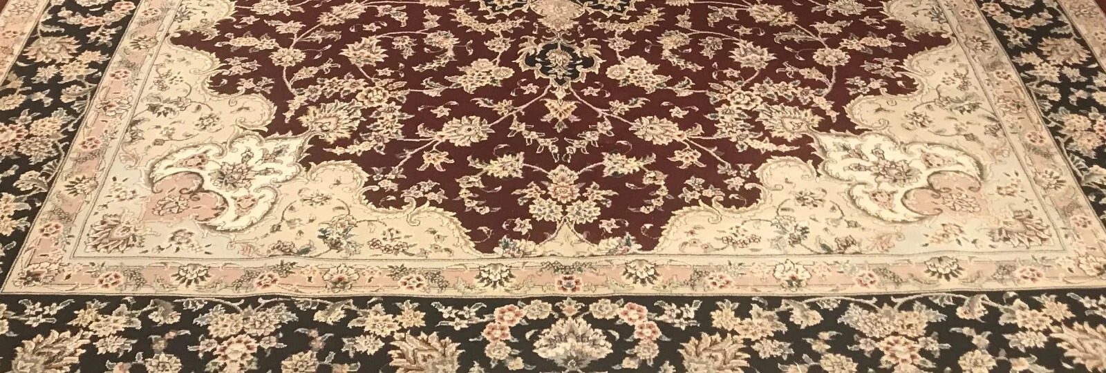 8 x 10 Hand Knotted Wool & Silk Area Rug