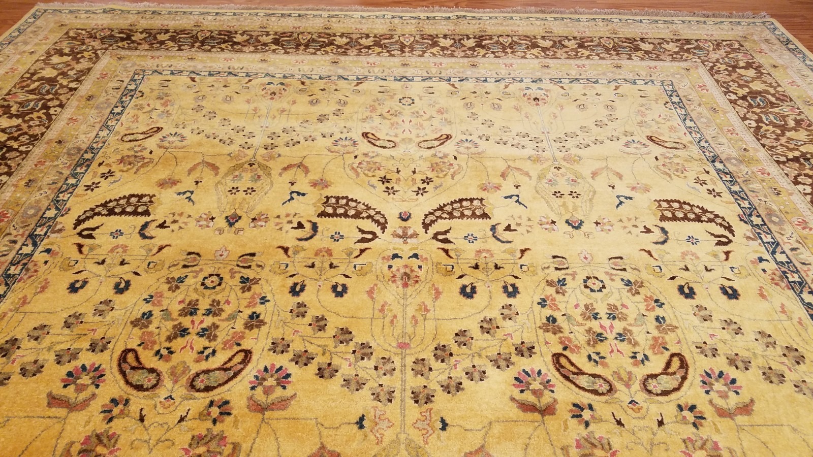8 x 10 Fine Quality Gold & Chocolate Indo Sarouk Hand Knotted Wool Rug
