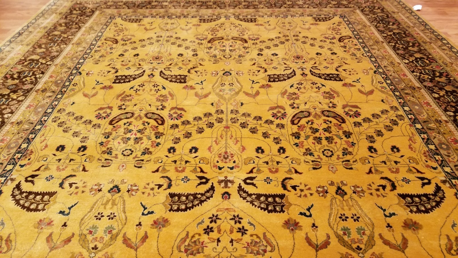 8 x 10 Fine Quality Gold & Chocolate Indo Sarouk Hand Knotted Wool Rug