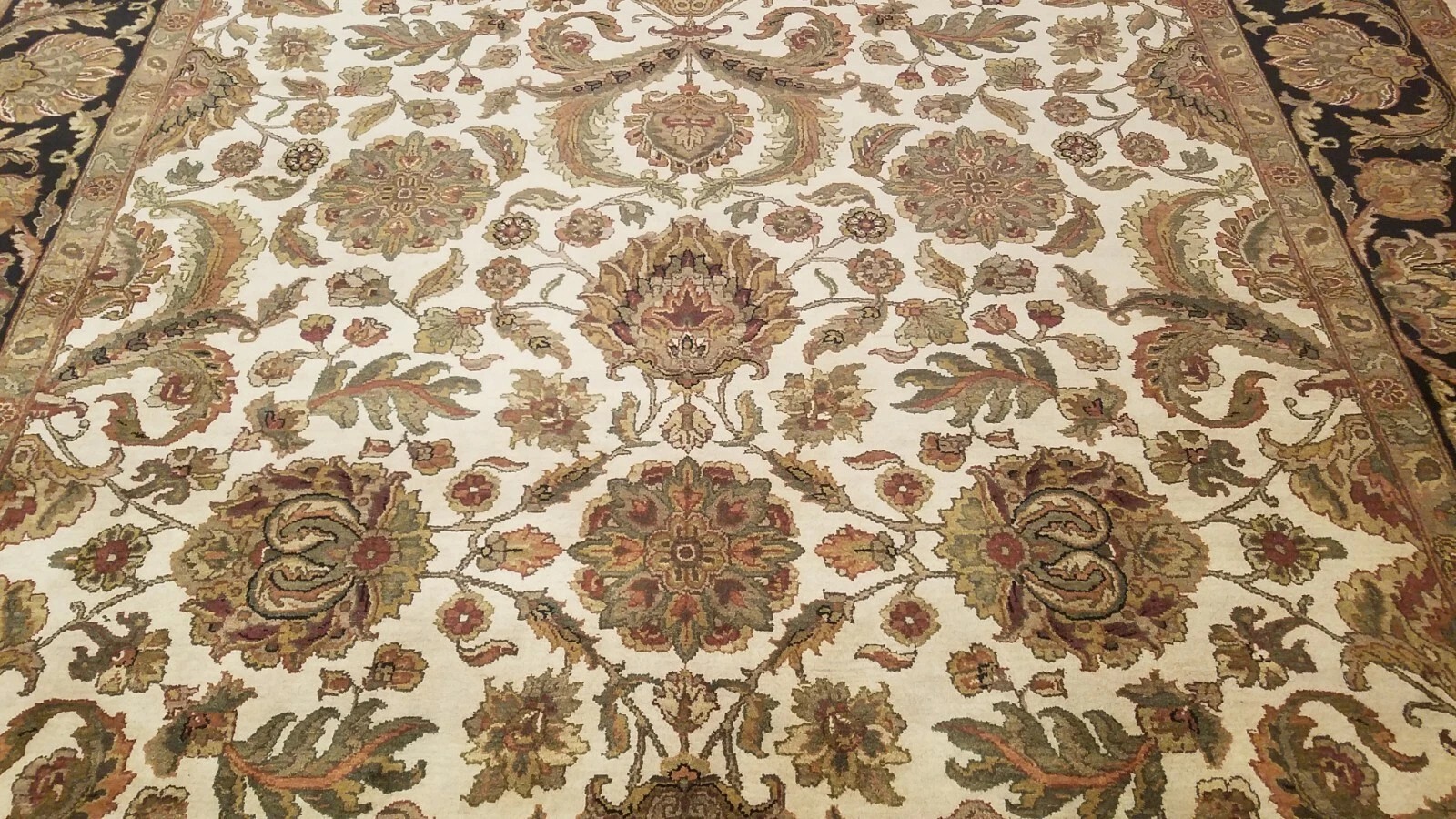 9 x 12 Ivory Black Indo Agra All-Over Wool Hand-Knotted Oriental Rug