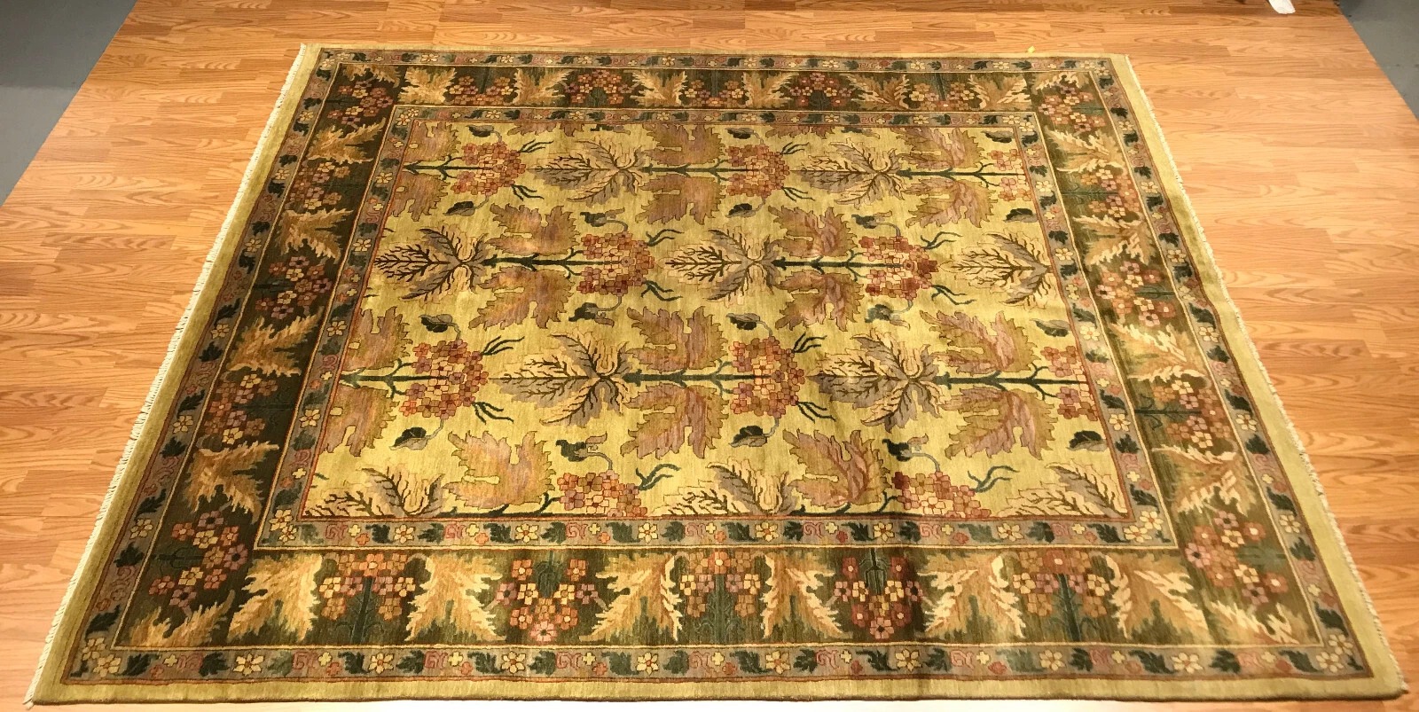 8 X 10 Hand Knotted 100% Wool Area Rug