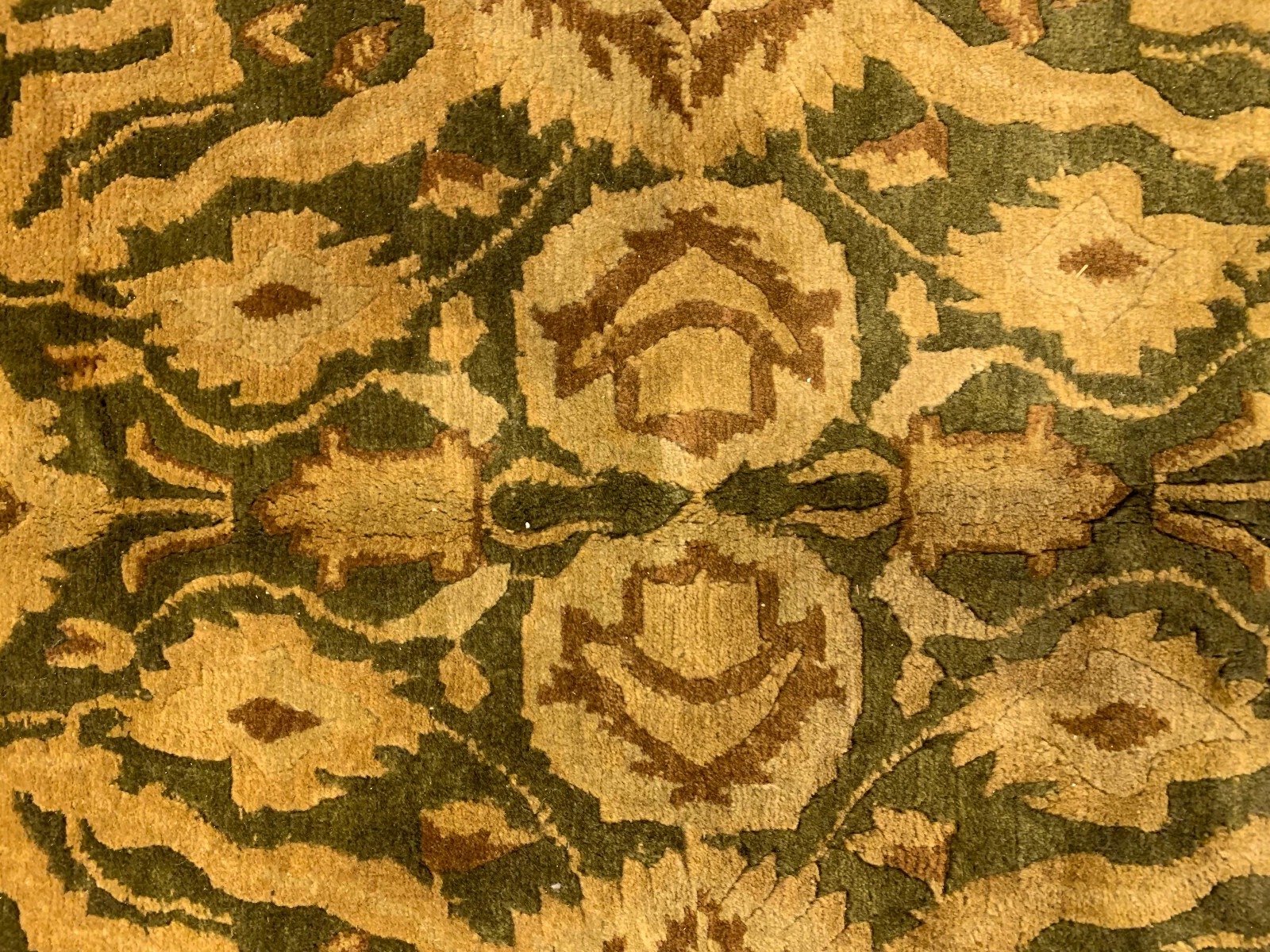 9 x 12 Hand Knotted 100% Wool Area Rug