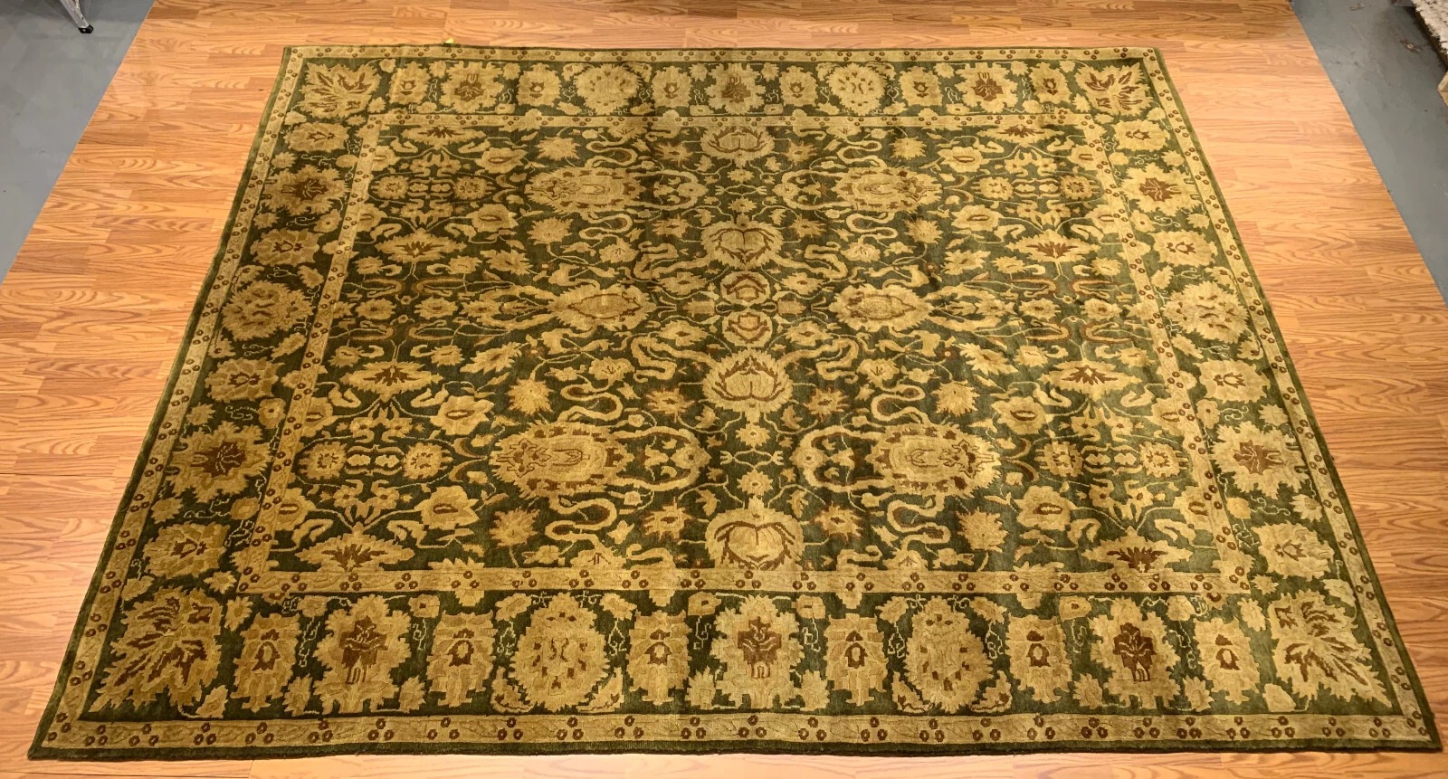 9 x 12 Hand Knotted 100% Wool Area Rug