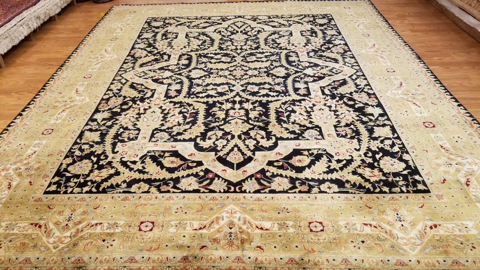 8 x 10 Fine Quality Vegetable Dye Black Hand Knotted Wool Rug