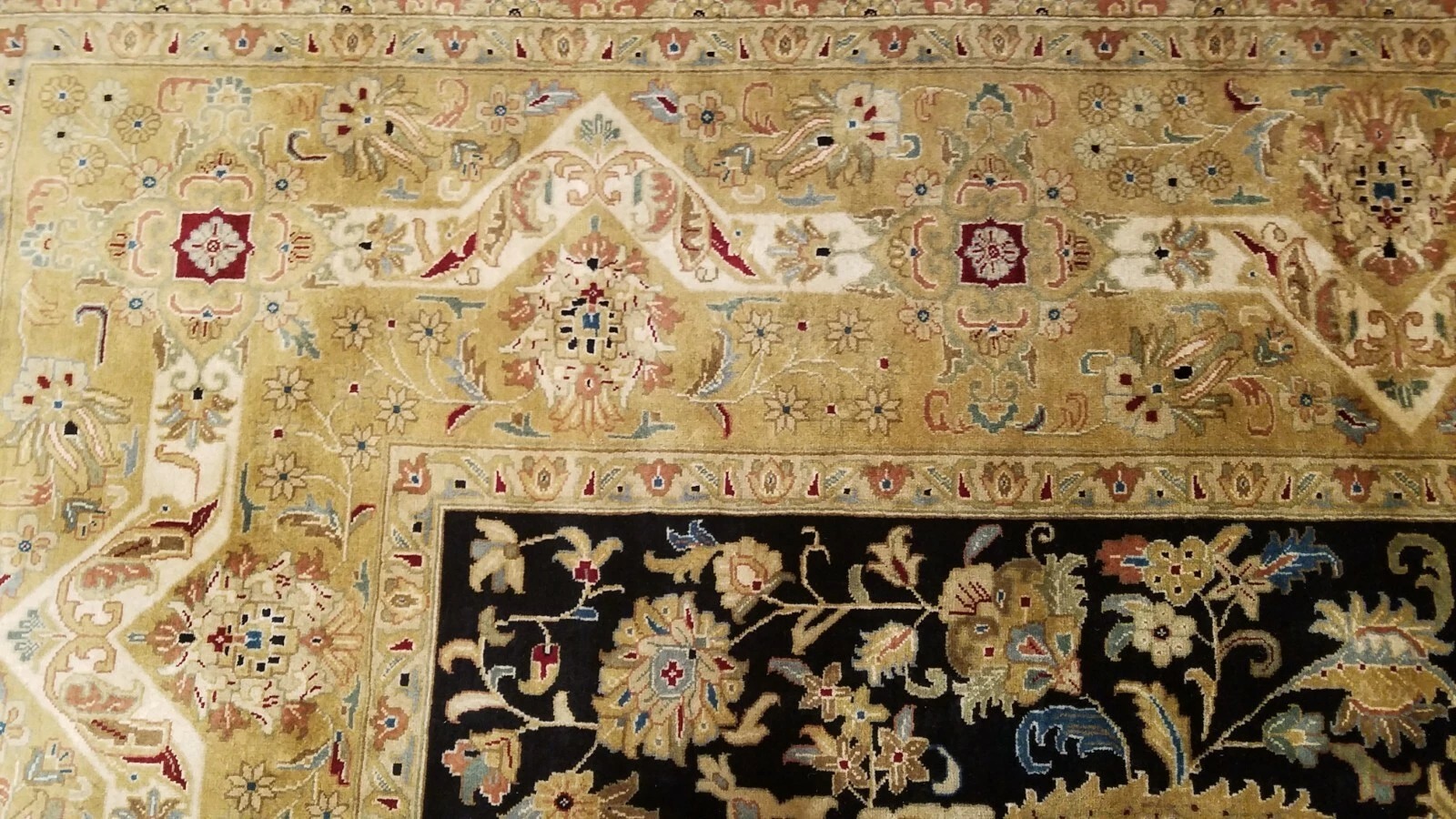 9 x 12 Black Very High Quality Indo Wool Hand-Knotted Oriental Rug