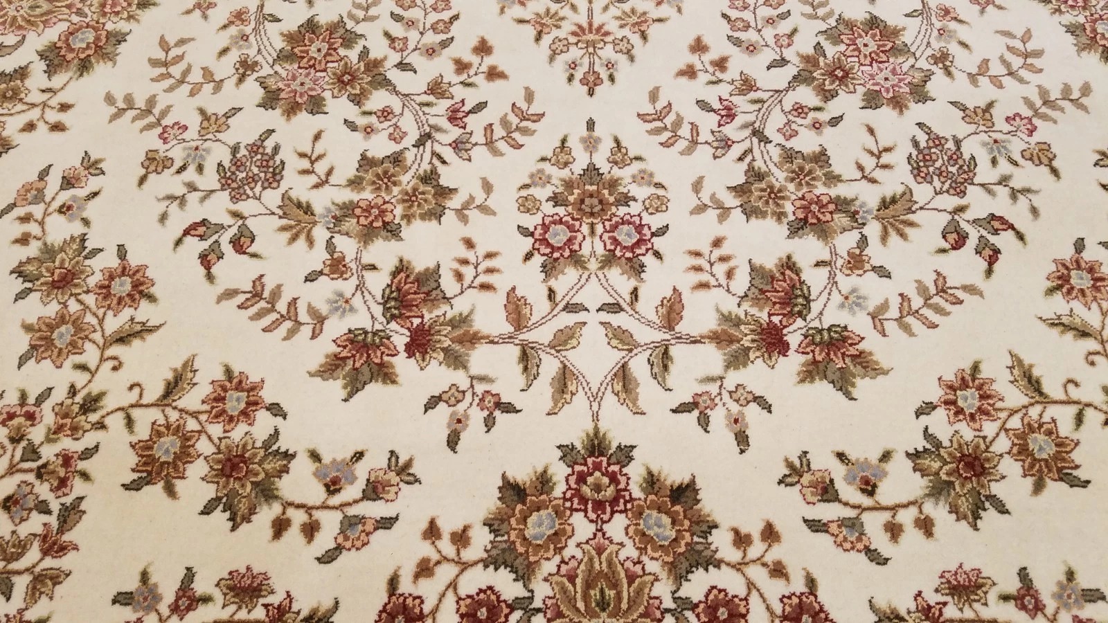 8 x 10 Fine Sino Wool & Silk Ivory Hand Knotted Oriental Rug