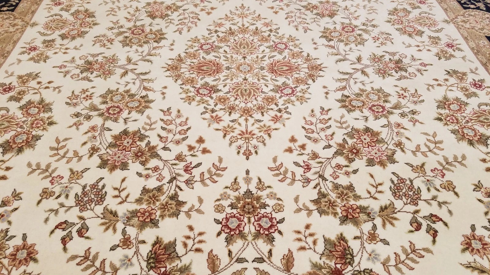 8 x 10 Fine Sino Wool & Silk Ivory Hand Knotted Oriental Rug