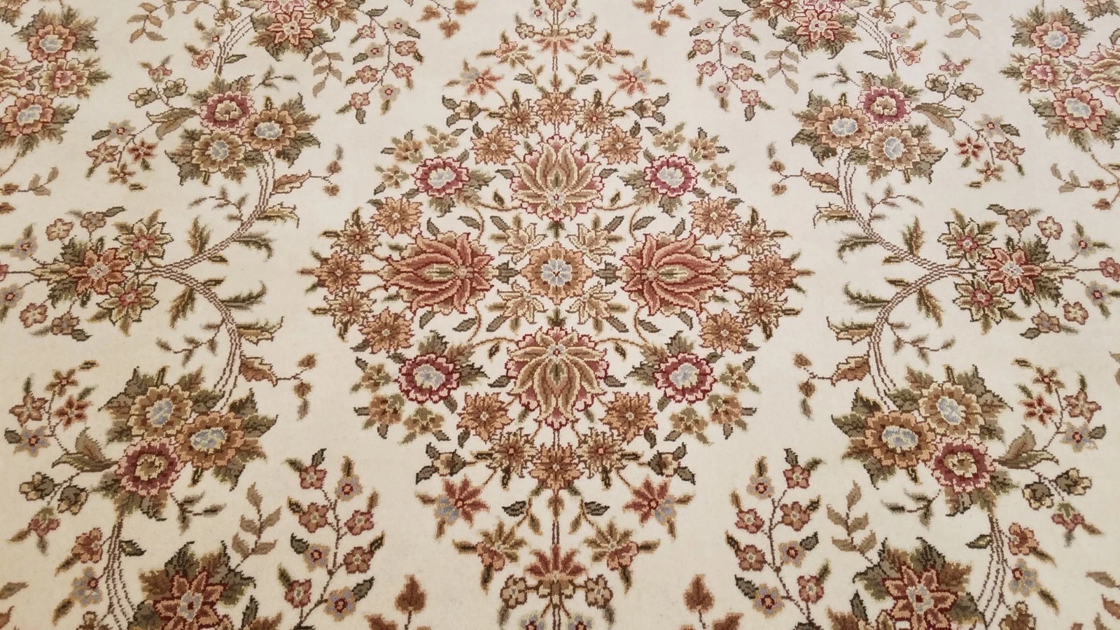 8 x 10 Fine Sino Wool & Silk Ivory Hand Knotted Oriental Rug