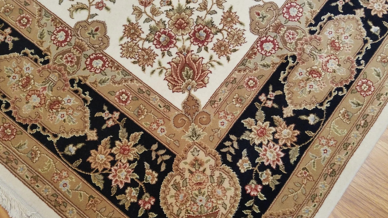 8 x 10 Fine Sino Wool & Silk Ivory Hand Knotted Oriental Rug